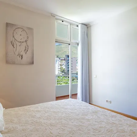 Diego Cruz Penthouse By Hr Madeira * Funchal (Madeira)