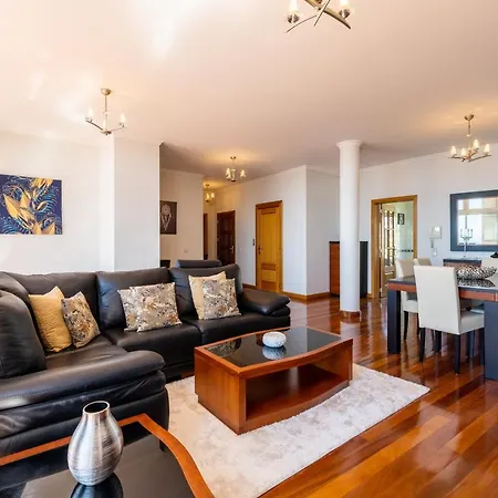 Diego Cruz Penthouse By Hr Madeira Funchal (Madeira)